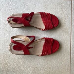 Dansko Sandal Clogs Red Size 6